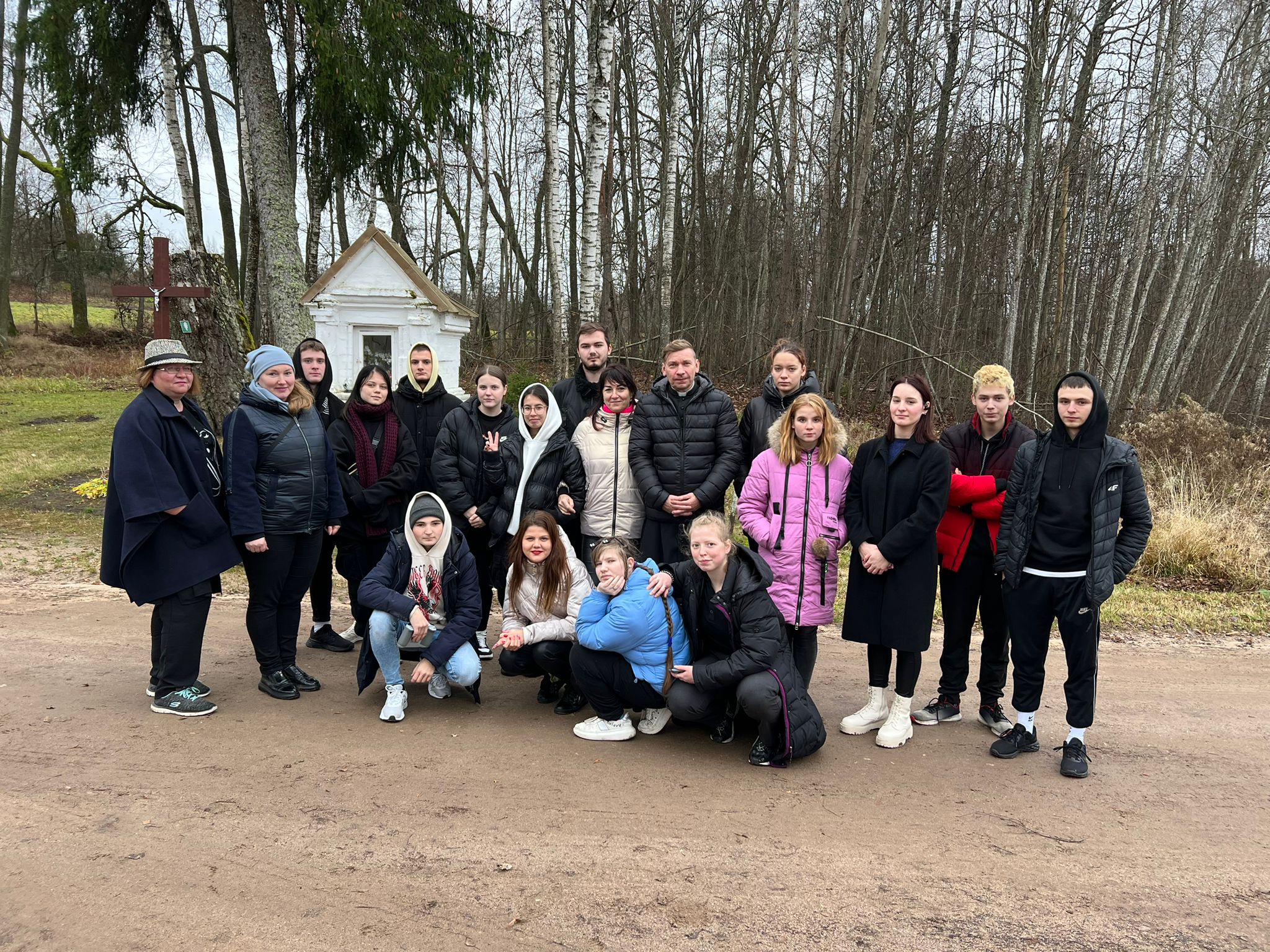 Jaunieši, skolēnu pašpārvalžu dalībnieku un NVO organizāciju pārstāvju pārgājiens.