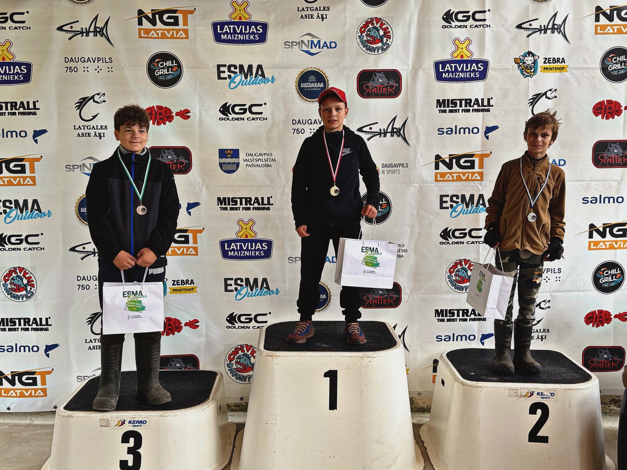 DAUGAVPILS ČEMPIONĀTA SPININGOŠANĀ NO KRASTA PILSĒTAS VIDĒ 2.POSMĀ – SUDRABS MUMS!